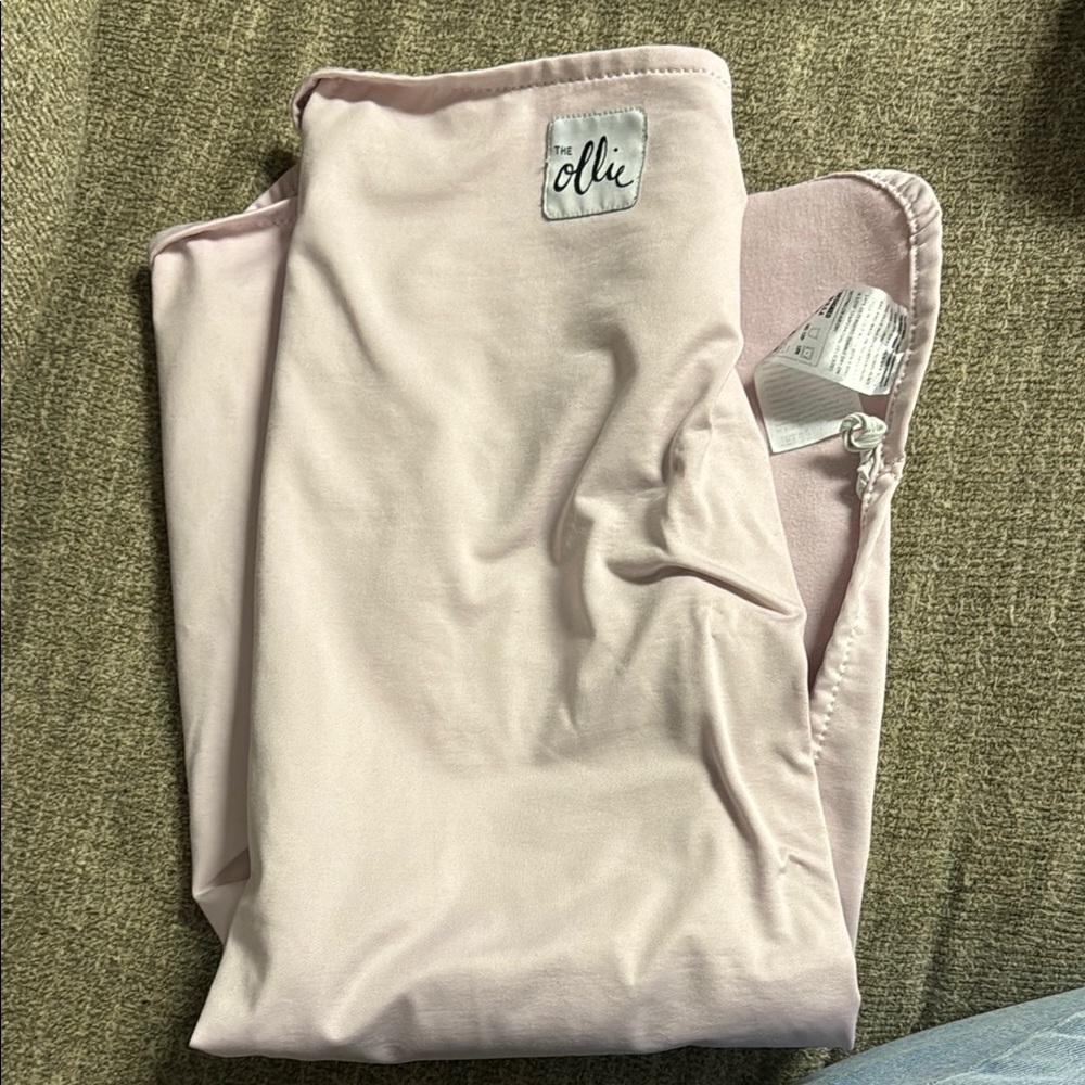 Ollie Swaddle in Soft Pink